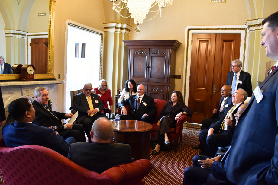 DURBIN MEETS WITH ILLINOIS MUNICIPAL LEAGUE, ILLINOIS MAYORS TO TALK INFRASTRUCTURE